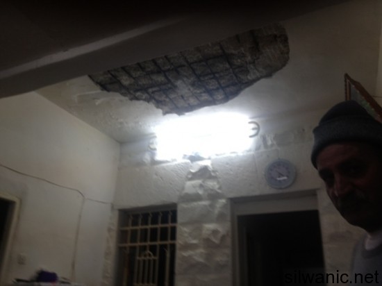 انهيار سقف منزل