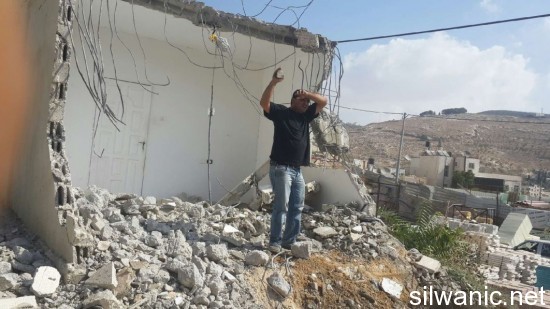 هدم يدوي جعابيص