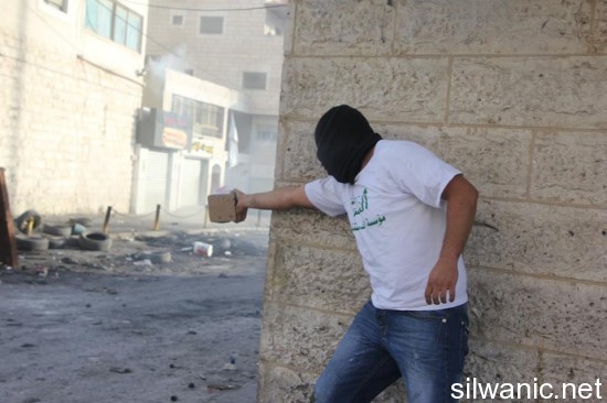 10748668_742426469165667_1529382598_n