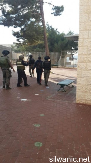 لمدرسة اعتقل