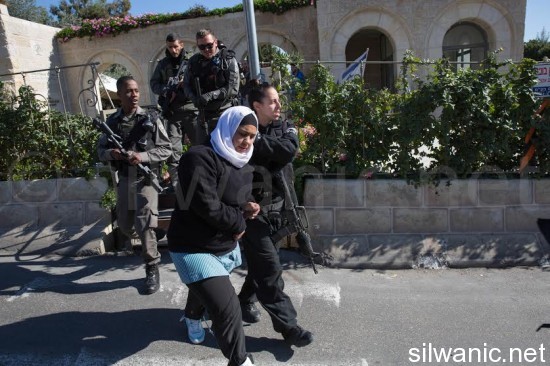 اعتقال الفتاة منار شويكي